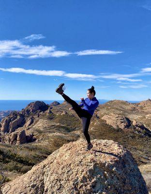 12.30.2020 ~ Just kickin it at Mishe Mokwa SandStone Peak *pow*