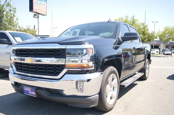 2017 Chevrolet Silverado 1500 Crew Cab LT V8 5.3L Low Miles