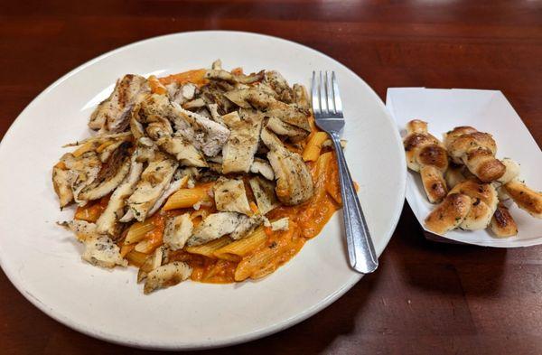 Penne Vodka with Grilled Chicken and Garlic Knot