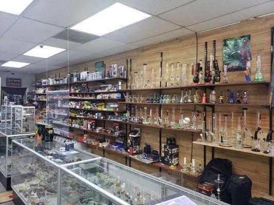 Reefer's Smoke Shop