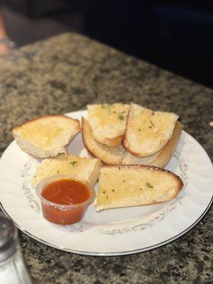 Complementary garlic bread on arrival