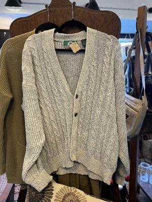 Vintage Cardigan size Medium $24.00 11/24/2023