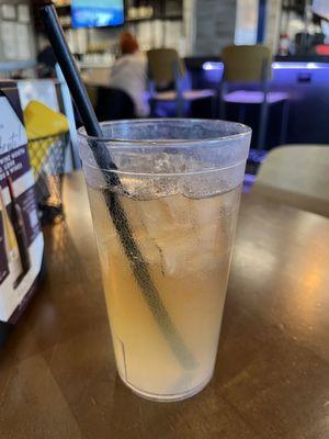 Arnold Palmer (iced tea & lemonade) ordered without ice...