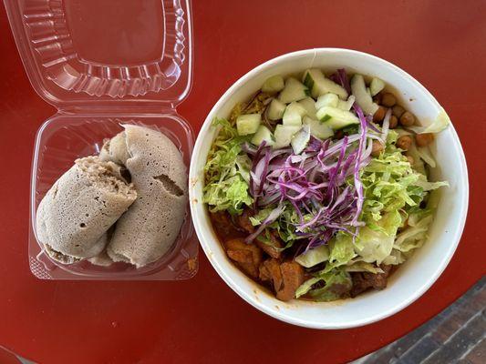 Mango chicken bowl, injera - IG @bougiefoodieboi