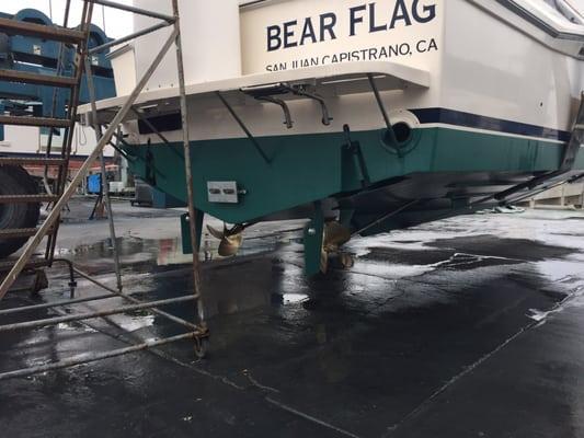 Bear Flag with freshly tuned props by Wilmington Props! Gary and the team are awesome! Bottom job by Basin Marine in Newport Beach.