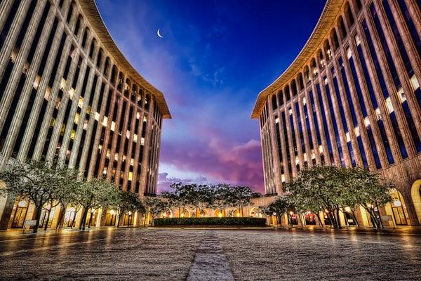 The Law Offices of Howard A. Kapp practice medical and legal malpractice law in the Colonnade Wilshire in Los Angeles' mid-Wilshire area