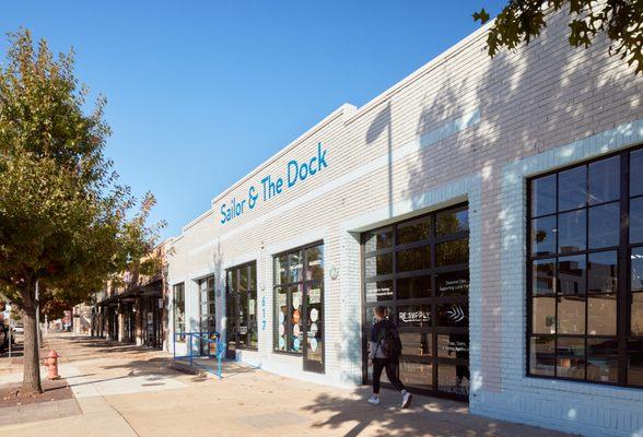 Front of Building from Sheridan Ave (617 W Sheridan)