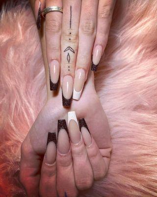 Black&White french nails