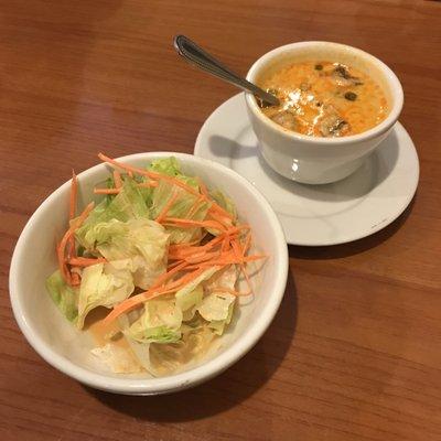 Sides that came with our order: you can either have a soup, a salad, or an eggroll for each entree