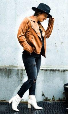 Black denim, camel suede jacket and short brim wool hat