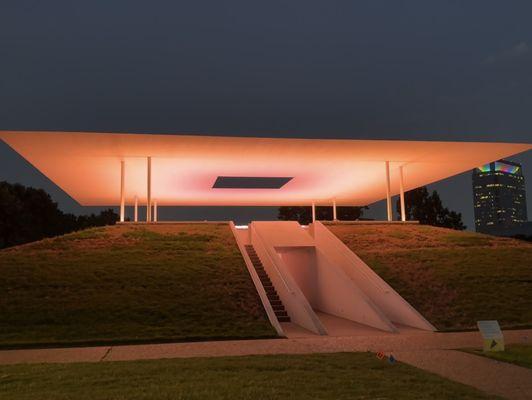 Twilight Epiphany Skyspace by James Turrell