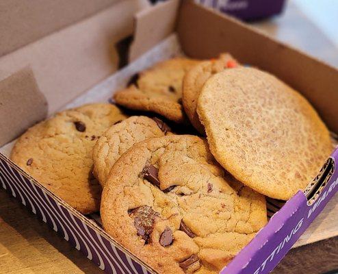 Insomnia Cookies