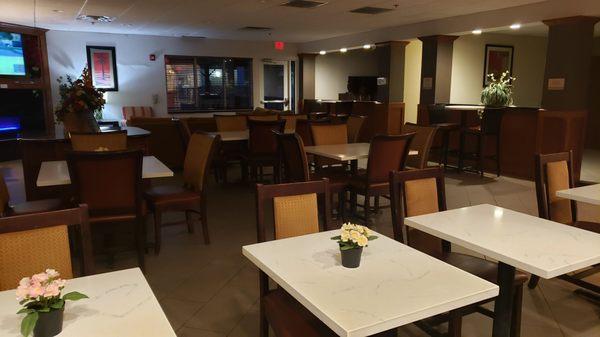 Dining area of Hawthorn Suites in Kingsland GA.