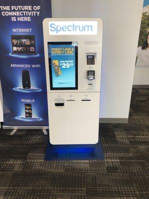 This MACHINE needs some help (spectrum if you reading this please make this machine do both card and cash payments) *1/21/23