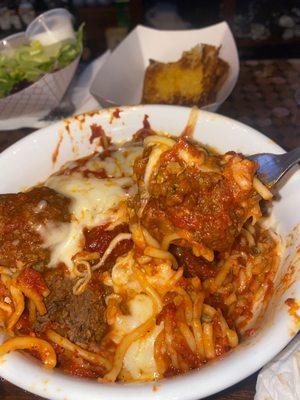 Wednesday 8.00 pasta special with garlic bread and a side salad had melted cheese