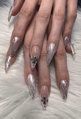 Golden nails Tempe