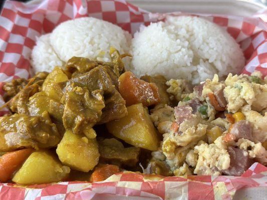 Lamb curry with rice and egg