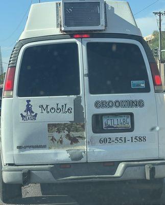 Captain Leash Mobile Dog Grooming & Pet Care