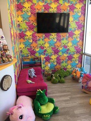 Waiting area/play area