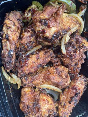 SPICY AND JUICY HOUSE WINGS