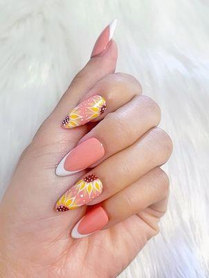 Elegant Nails Spa