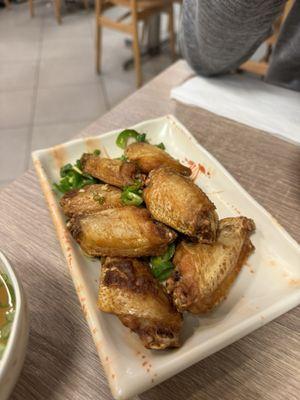 Fried chicken wings