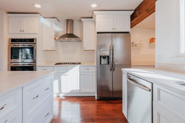 White Shaker kitchen in Lynnfield, MA