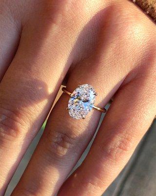 oval cut engagement ring