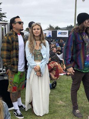 Long Granny Dresses Back to the 69s & 70s Cali Roots  3 Day Music Festival 2018 in Monterey