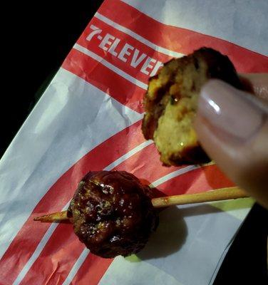 4 Mini barbecue meatballs, good!