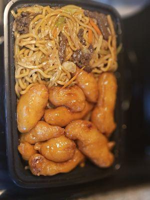 Honey chicken w/beef lomein