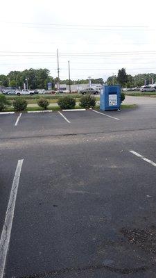 The last spot beside the blue container is where I was parked.. its where hertz parks their ready cars..which is why i parked there