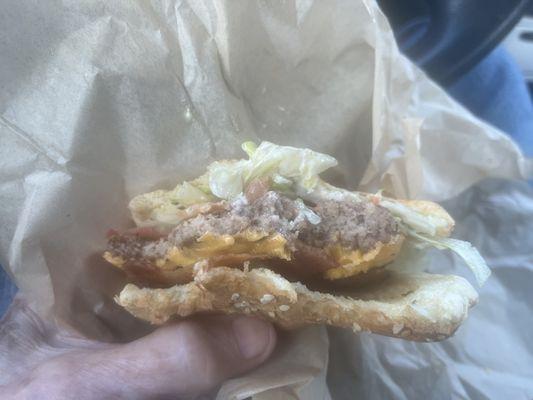 A look inside an excellent Bacon Cheeseburger