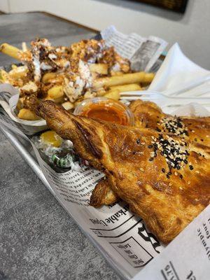 Chicken Tandoor Samosas & Sultan Fries