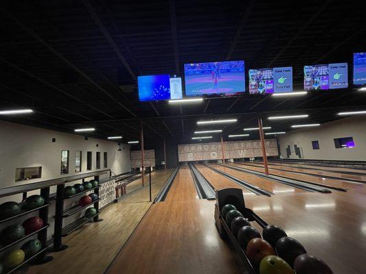 Bowling lanes