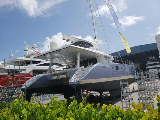 Service work for large and small Catamarans. [SUNREEF 62]