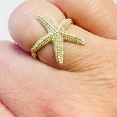 Lovely starfish ring