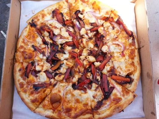 Buffalo chicken Pizza (small).