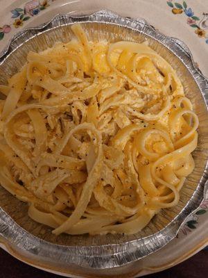 Fettuccine Alfredo carryout