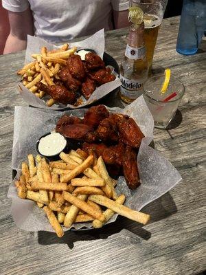 Full order of Sweetwater wings with seasoned fries