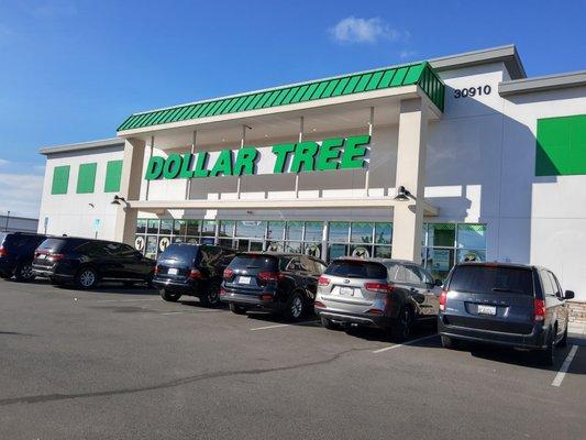 A side view of the Dollar Tree building.