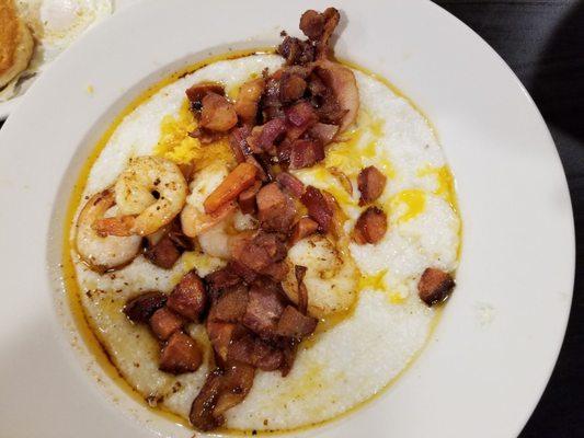 Greasy shrimp and grits