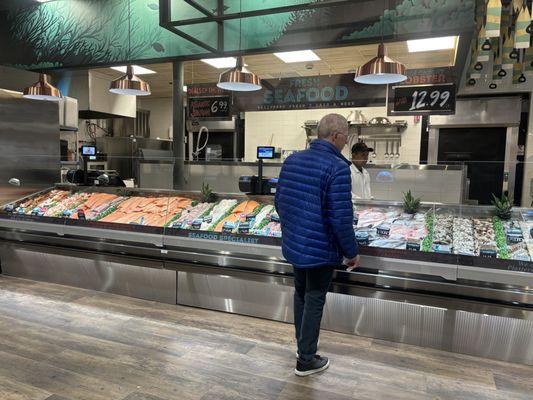 Fish counter with too much salmon, they may not know more fish variety