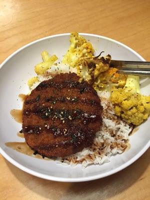 Mushroom katsu with rice and cauliflower