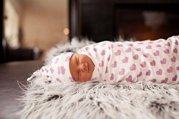 Newborn photography by Seattle documentary family photographer Anna Nodolf.