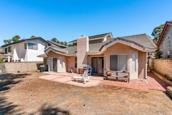 Fair Oaks Community Glendale listed by Phyllis Harb