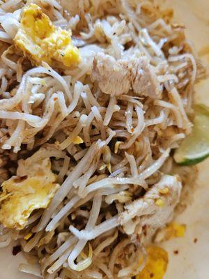 Chicken pad thai