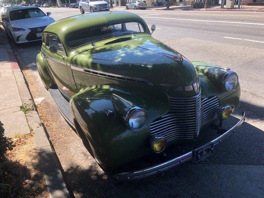 1940 Chevy Coupe SBC and 700r4, airbags and much more.