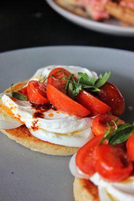 Breakfast bruschetta