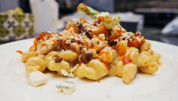 Buffalo Blue Mac - loaded with buffalo chicken, celery, bleu, chives, bacon and cheddar.  Yum!